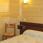 Hotel Des Rochers 2*