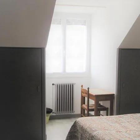 Des Rochers Hotel 2*