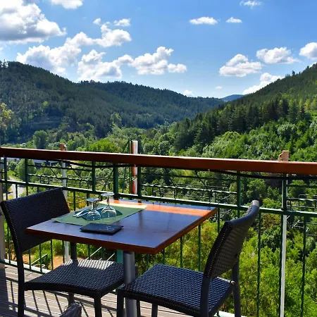 Des Rochers Otel
