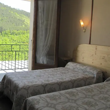 Des Rochers Hotel 2*