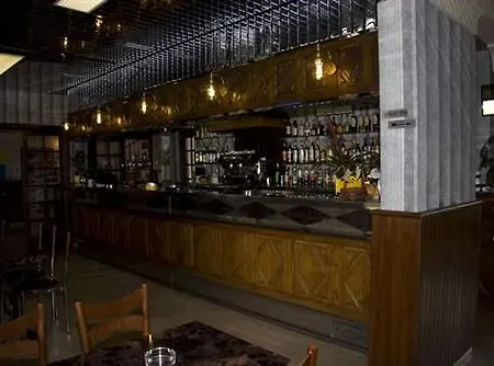 Des Rochers Hotel 2*