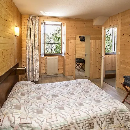 Hotel Des Rochers 2*