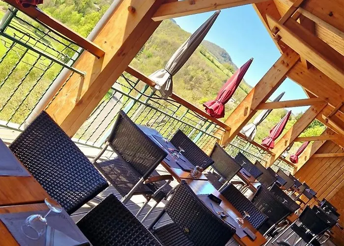 Des Rochers Hotel 2*