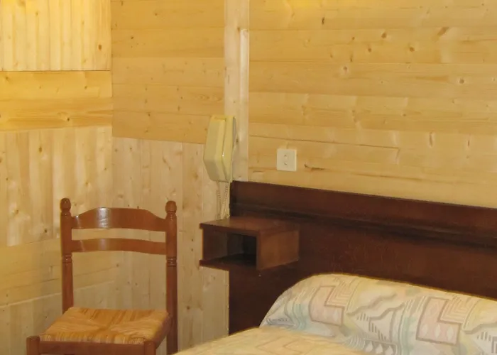 Hotel Des Rochers 2*